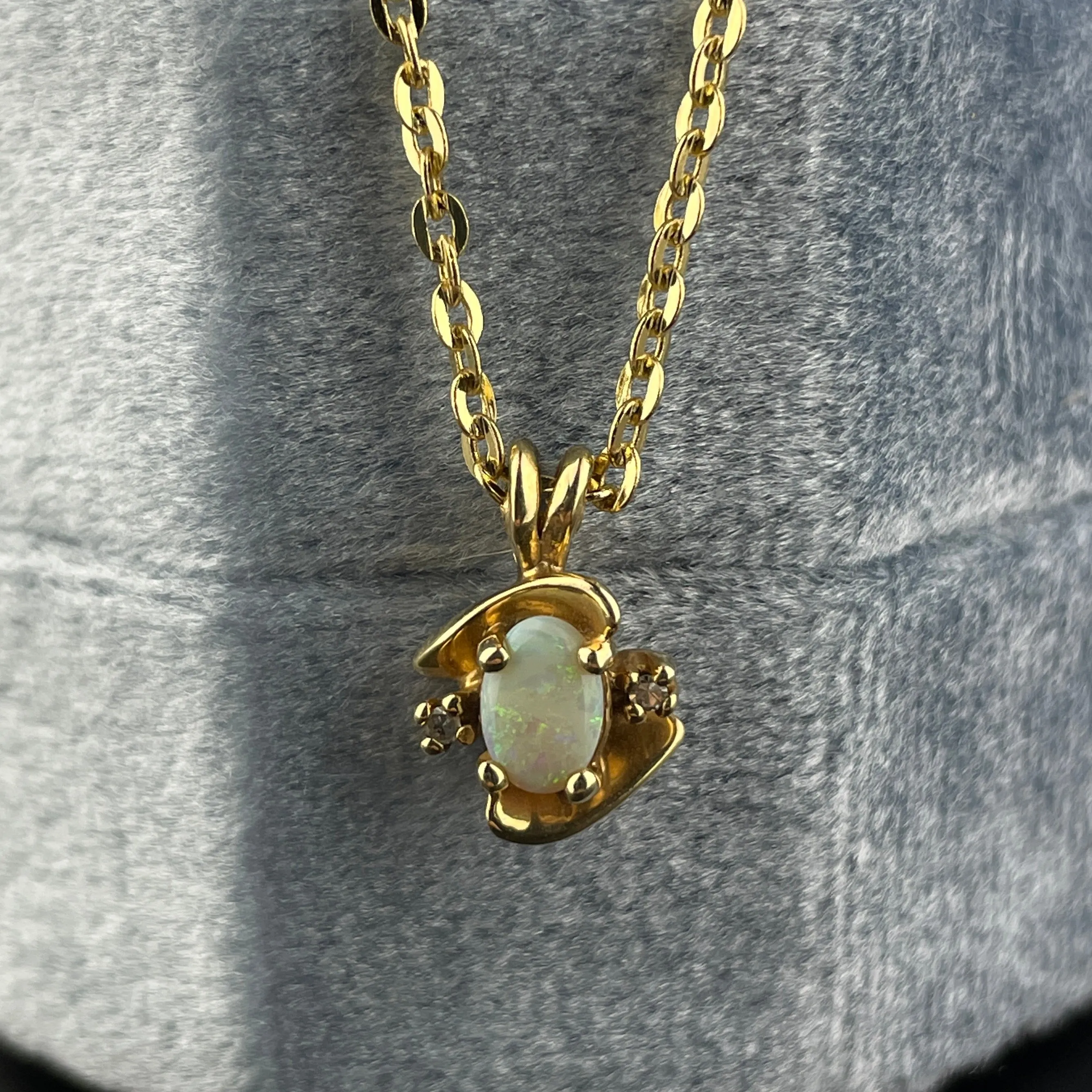 14K Gold Oval Opal Diamond Pendant Necklace