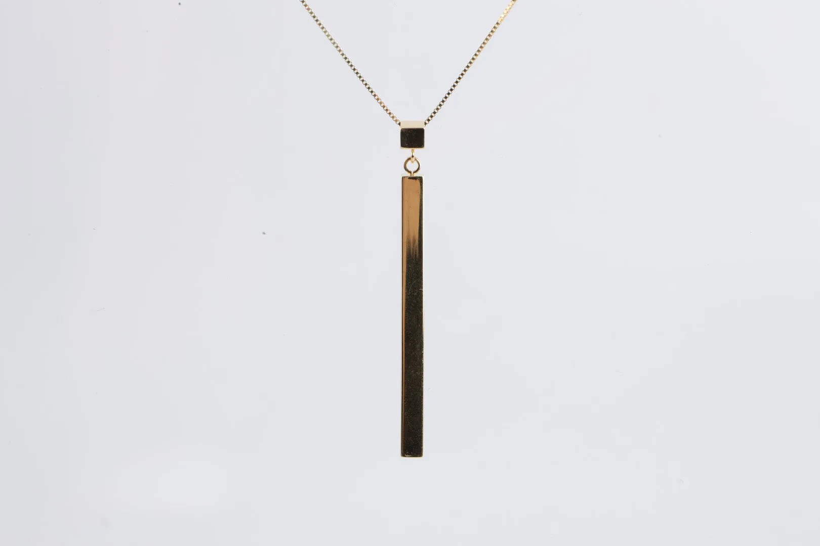 18" 18k Yellow Gold Bar Pendant Necklace (2.05g.)