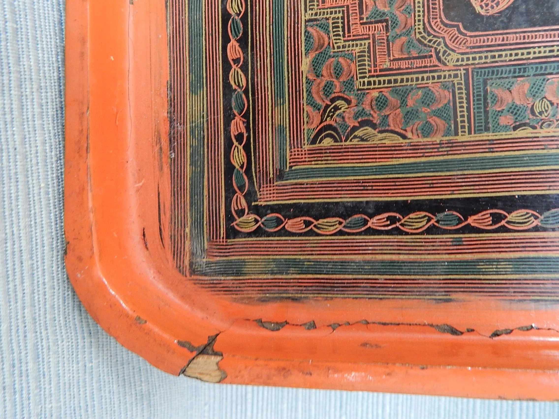 19th Century Burmese Lacquer Tray - Vintage Condition