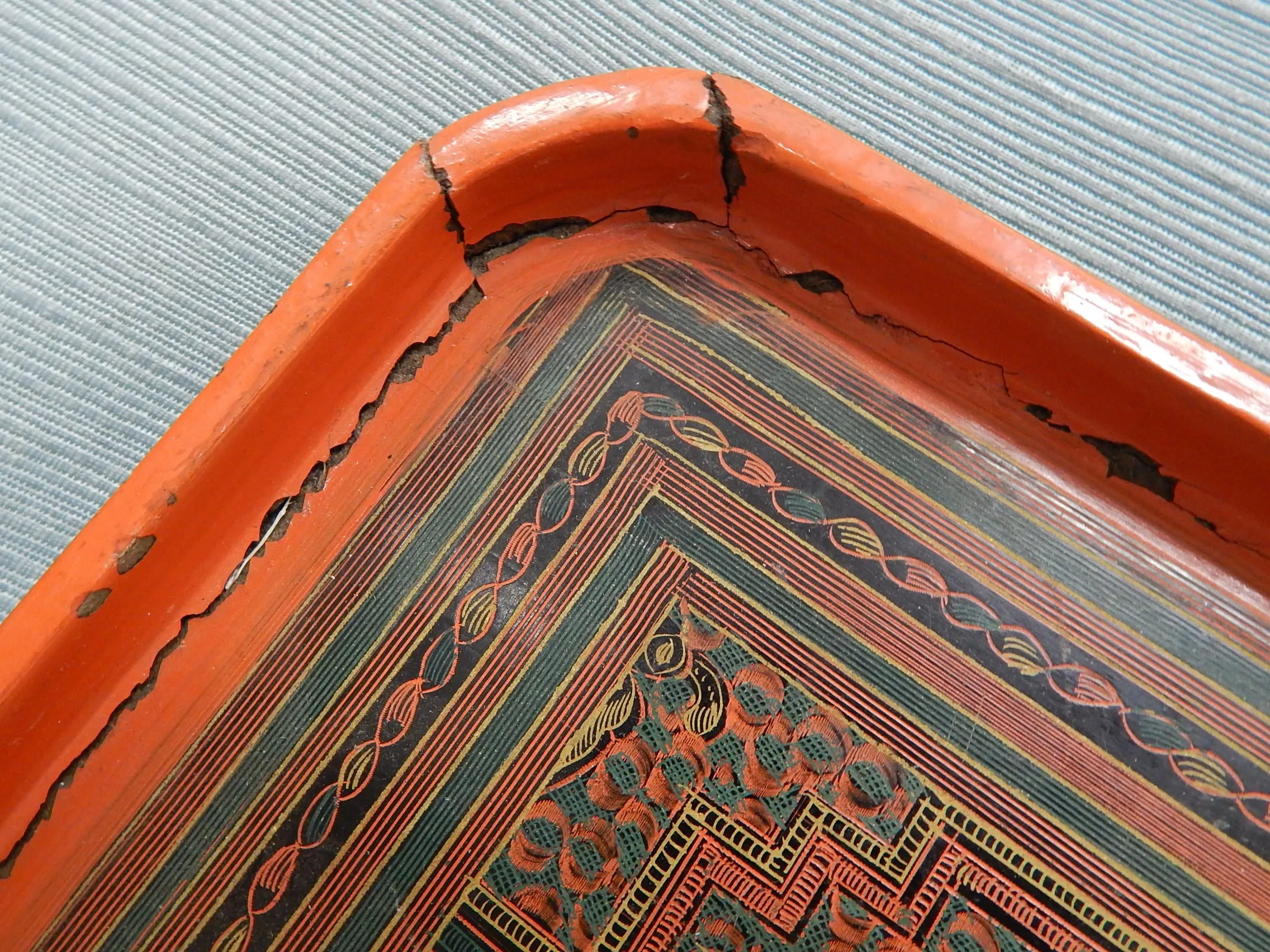 19th Century Burmese Lacquer Tray - Vintage Condition