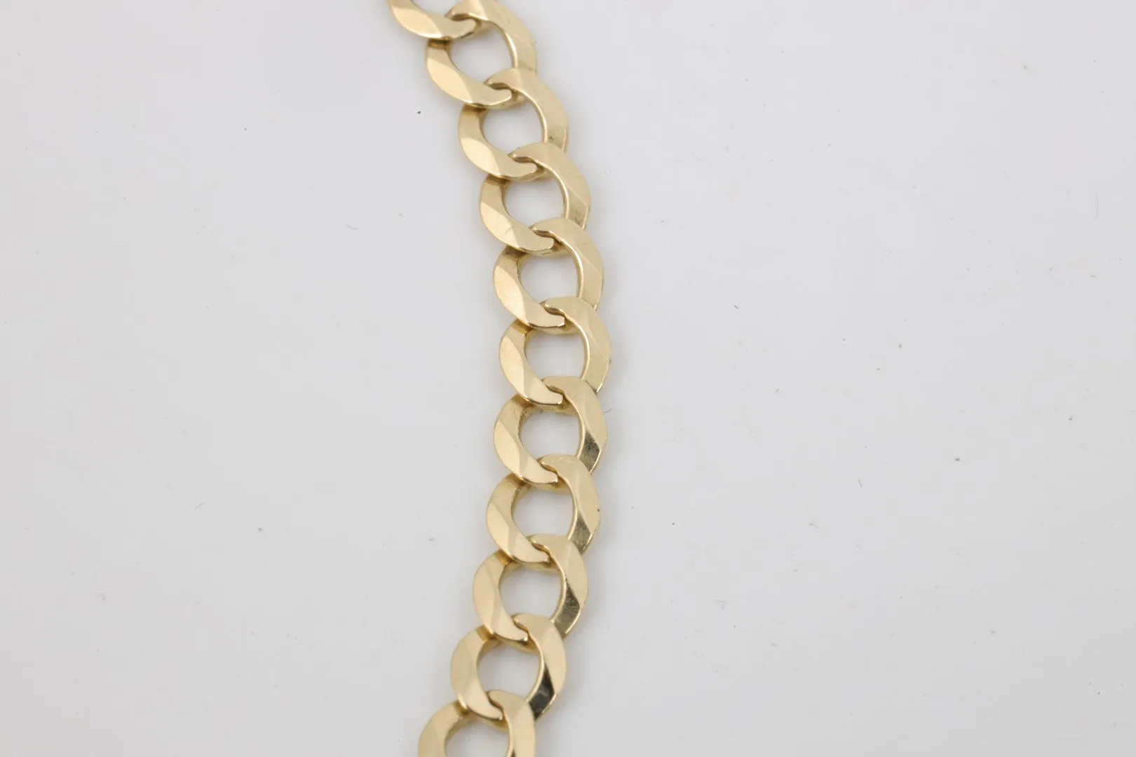 9" 14k Yellow Gold Curb Chain Bracelet (5.34g.)