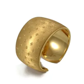 Buccellati - Engraved Losanghe - Cuff Bracelet, 18k Yellow Gold