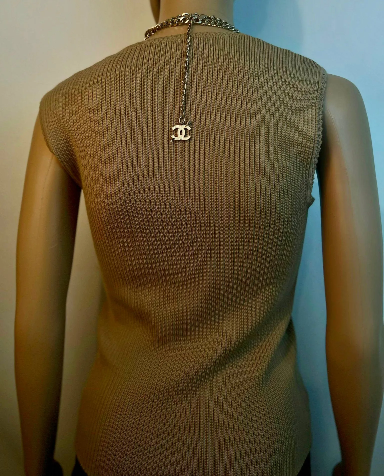 Chanel 99A 1999 Fall Beige Tan Knit Wool Blouse Top FR 36 US 4