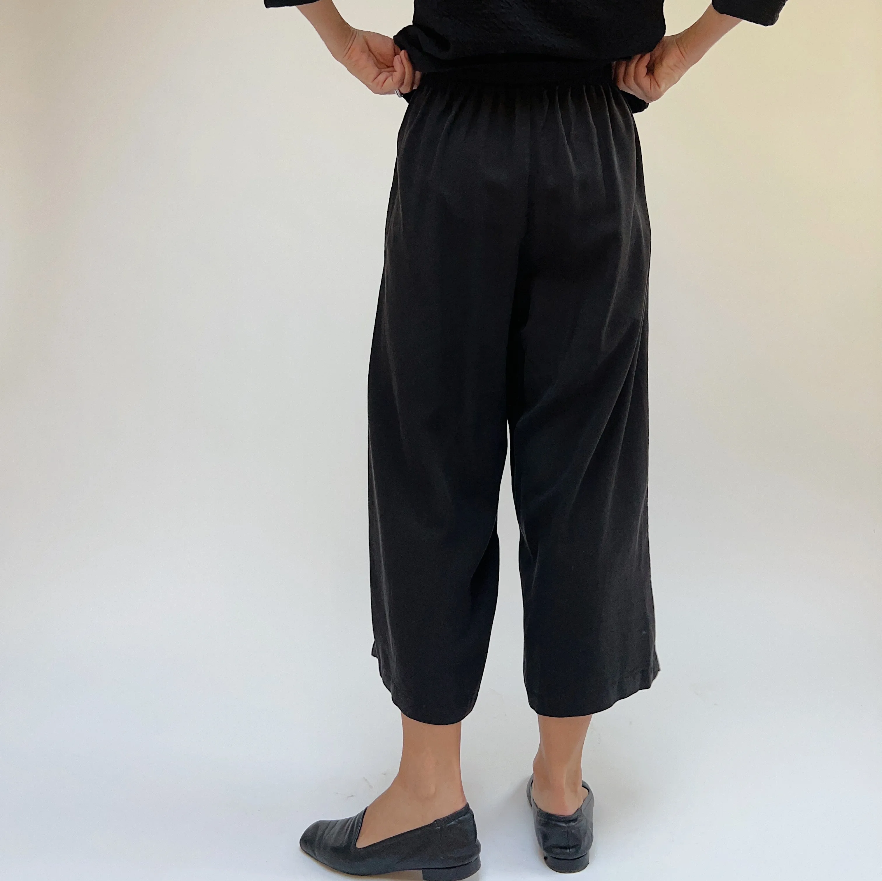 Cut Loose | Tencel Flat Front Flood in Black