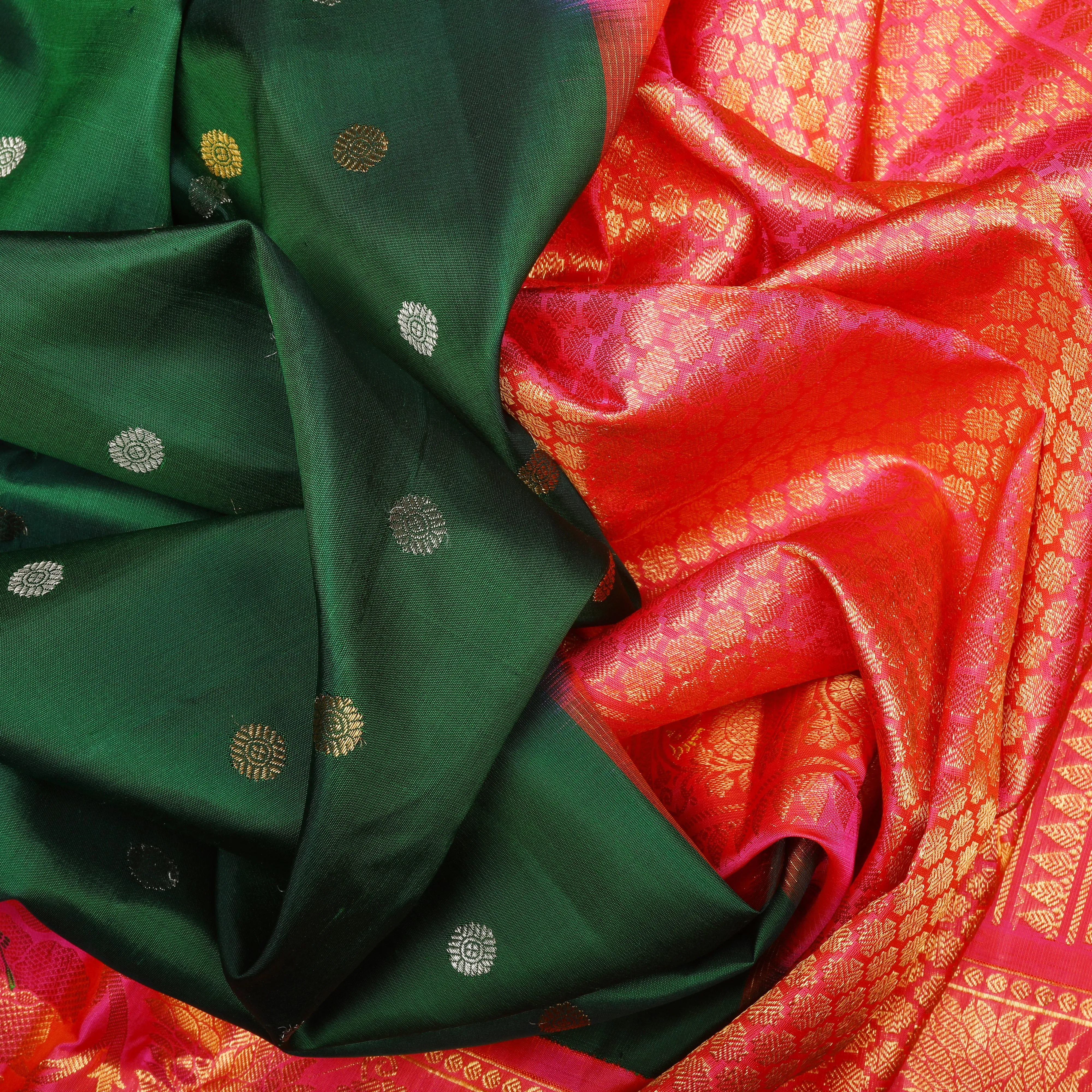 Handwoven Green with Pink Gadwal Silk Saree - 827T003452DSC