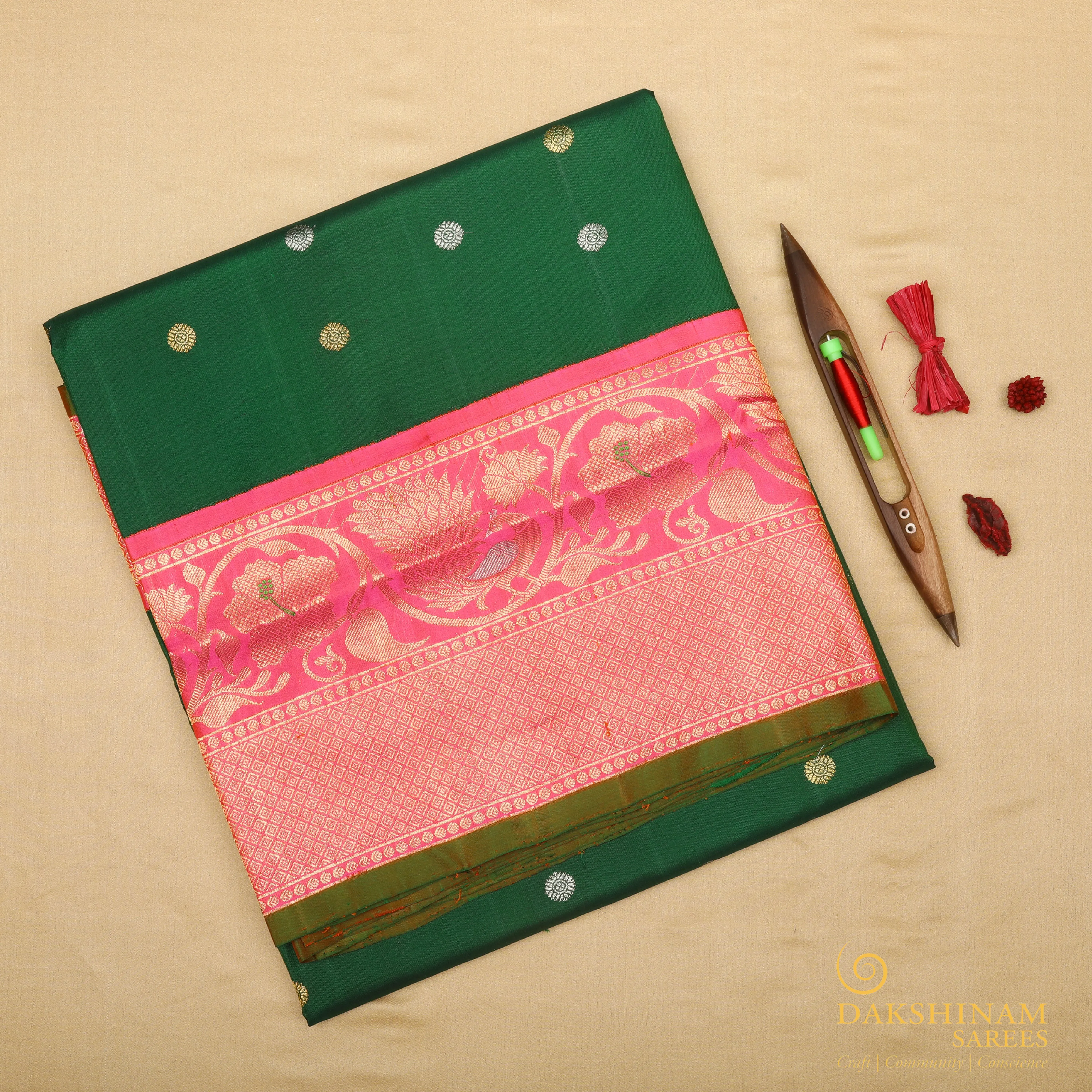 Handwoven Green with Pink Gadwal Silk Saree - 827T003452DSC