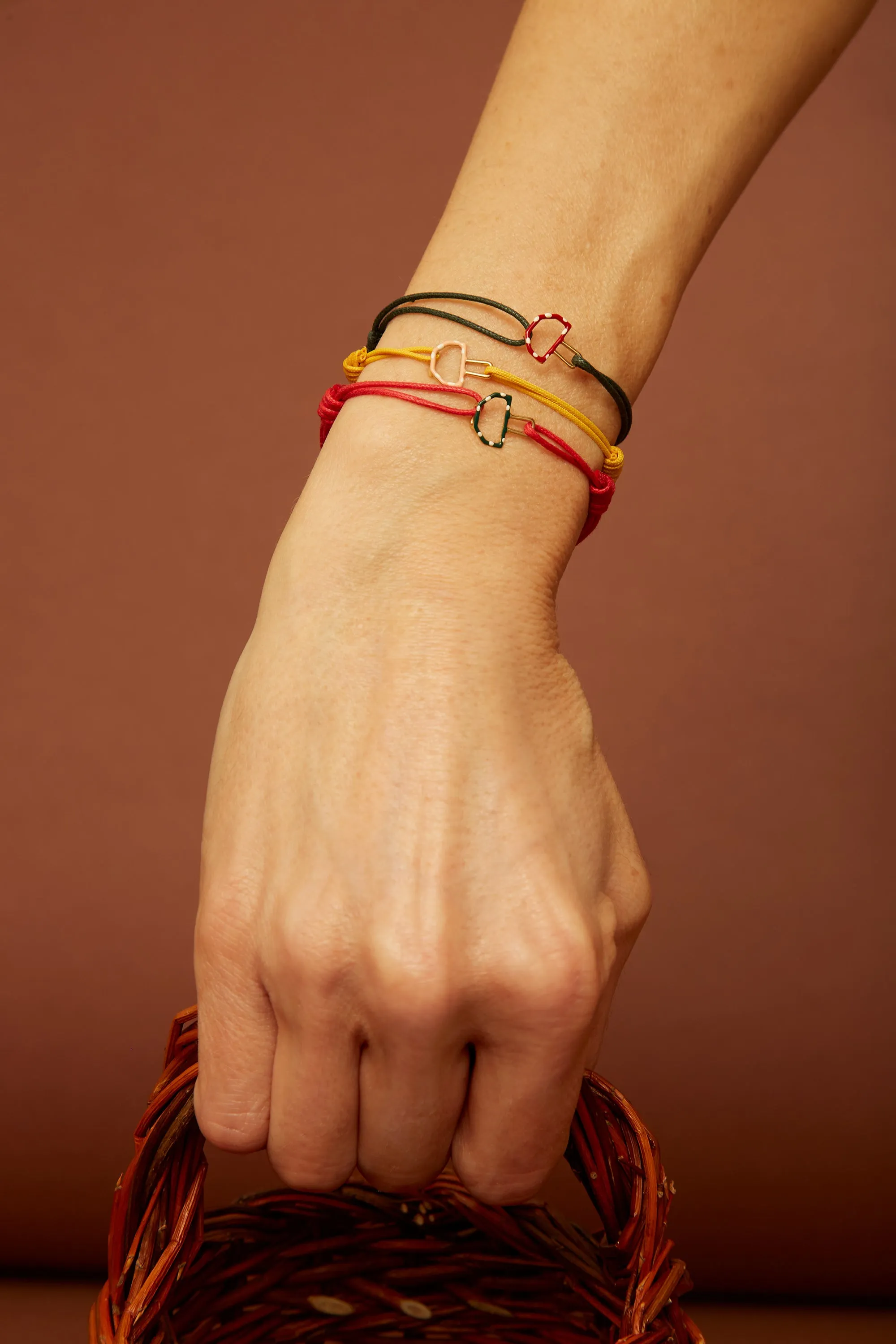 MUSHROOM PINK CORD BRACELET