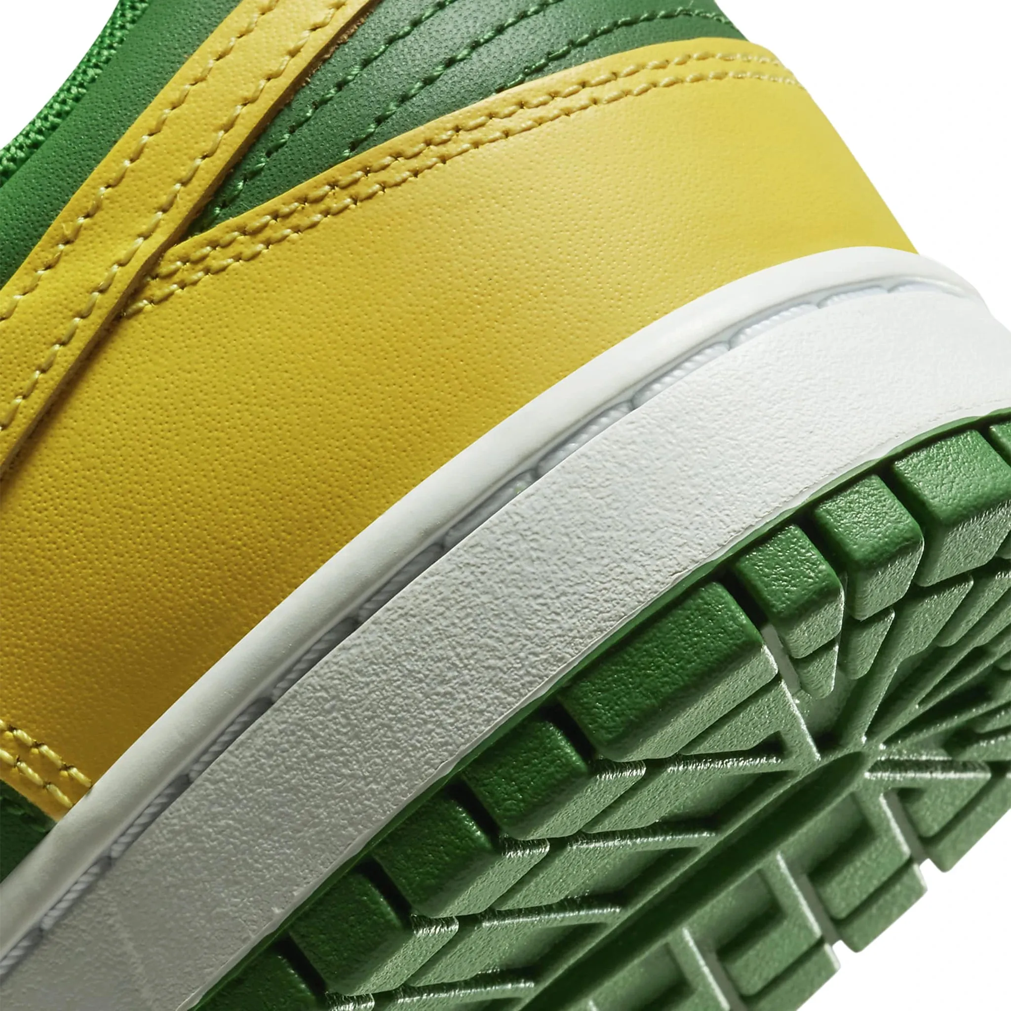 Nike Dunk Low Retro Reverse Brazil