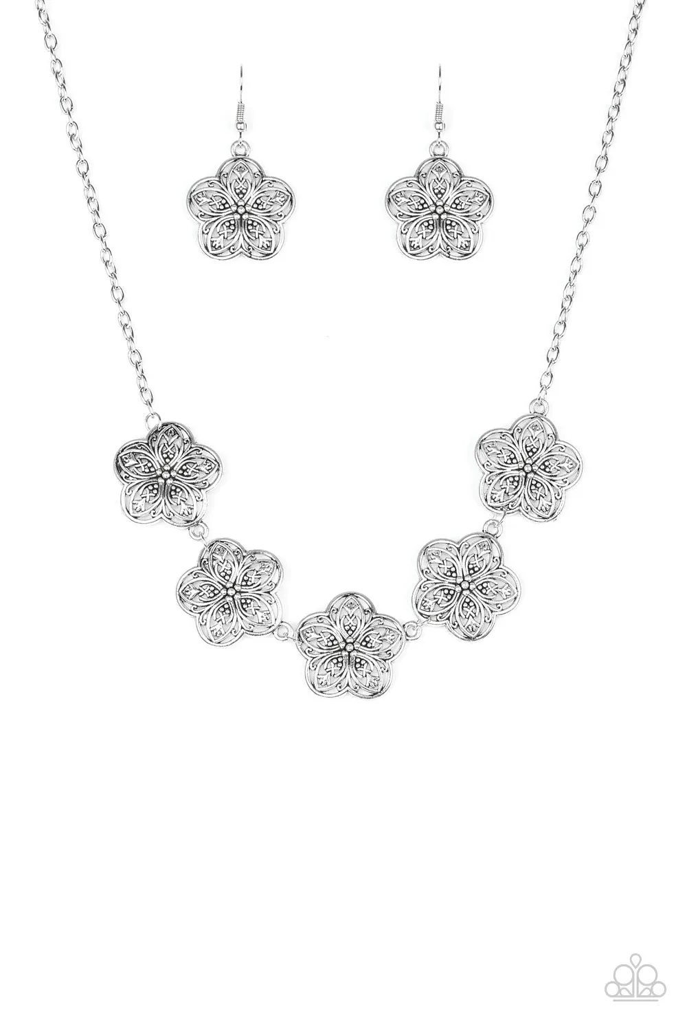 Paparazzi Garden Groove Silver Necklace Set