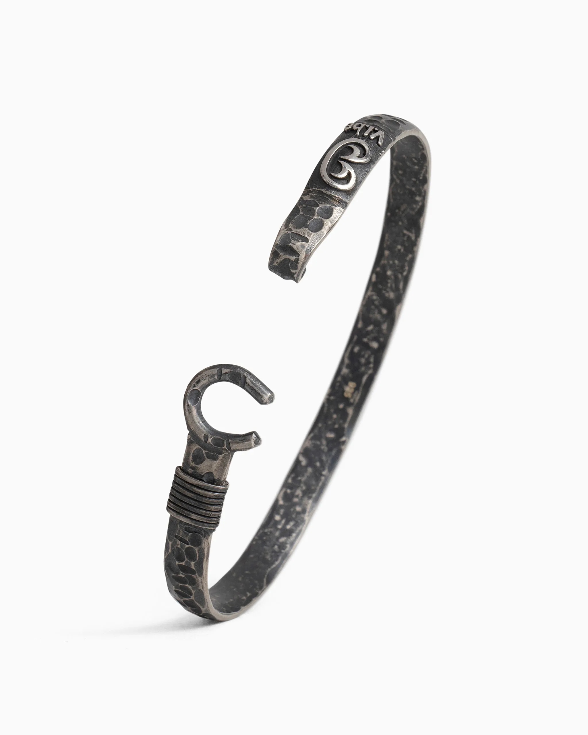 Pirate Texture Hook Bracelet, 6mm