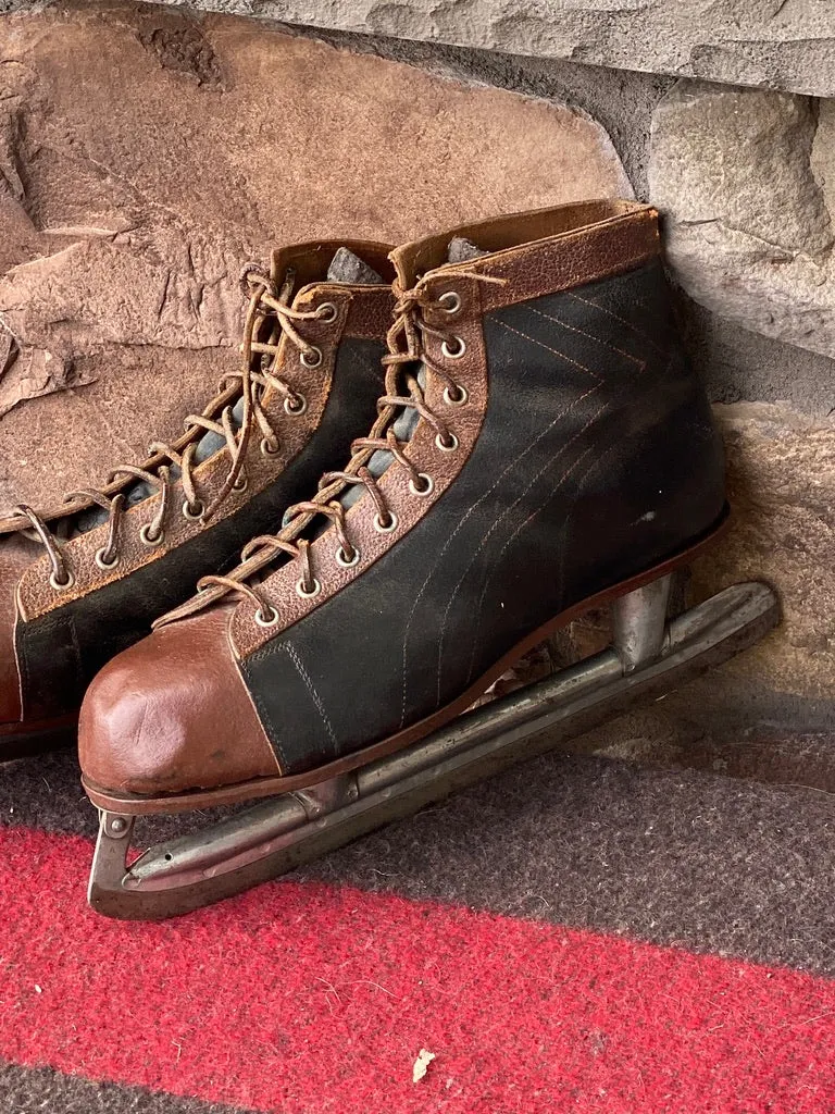 Vintage Mens Ice Hockey Skates with Suede Uppers